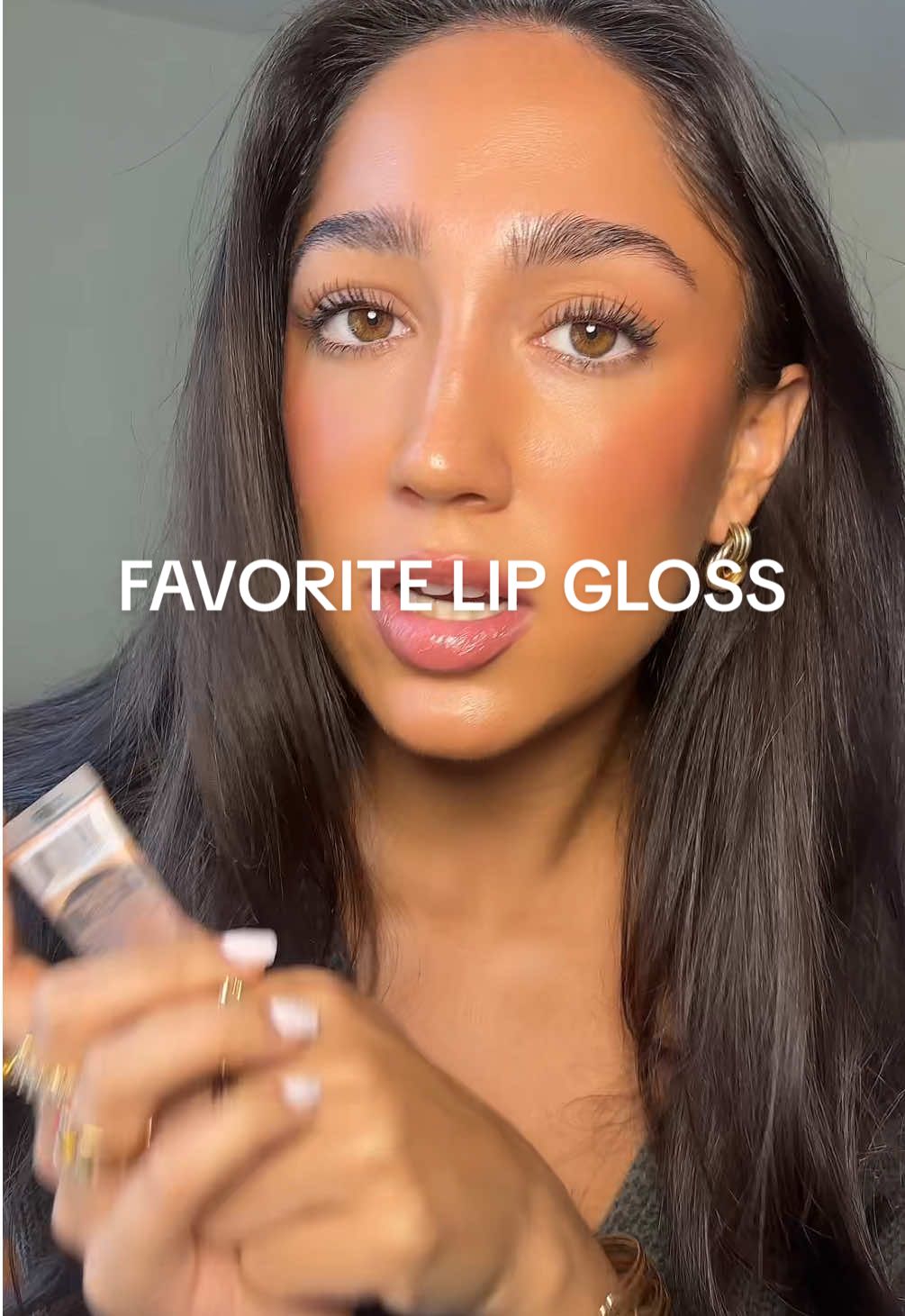 my absolute favorite lip gloss ever and it’s from amazon !!!! #amazonfinds #beautyinfluencer #beautycreator #nyccreator #lipgloss 