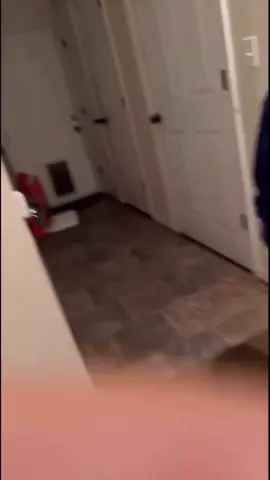 WHAT IS HAPPENING 😂😭 #funny #viral #views #fyp #fypシ 