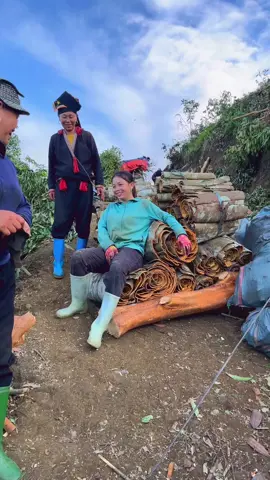 Bao nhiêu cho đủ, ở cái độ tuổi này bao nhiêu cố gắng để cho đủ cái gọi là tương lai