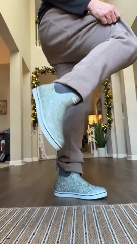 Goes up to size 14 #deckboots #rainboots #tiktokshopblackfriday #tiktokshopcreatorpicks #tiktokmademebuyit 