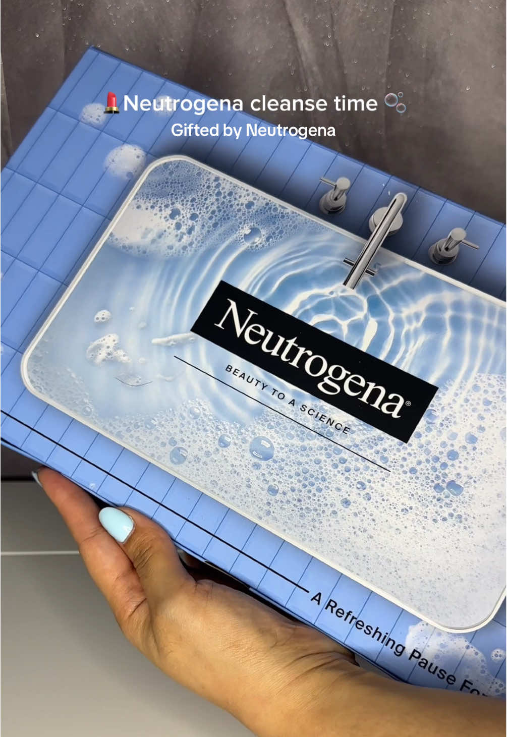 Cleanse time with @Neutrogena 💙🫧 #cleanse #NeutrogenaGifted #beauty 