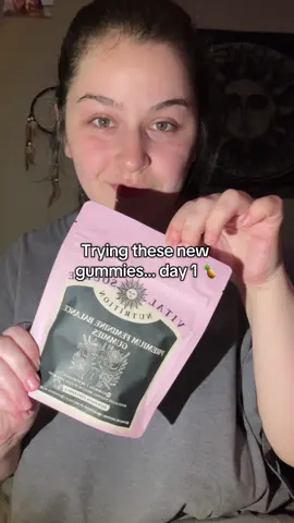 #femininebalance #pineapplegummies #womenswellness #tiktokshopblackfriday #luxurylifestyle 