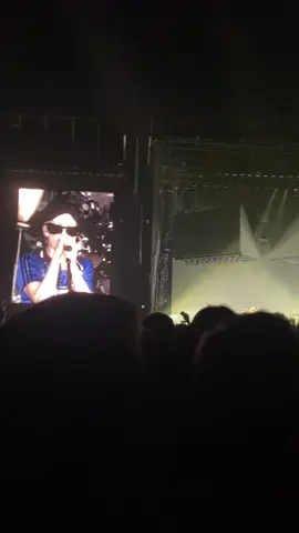 LINKIN PARK EN 🩵🤍 31/10 Emily disfrazada de Maradona 😂 #linkinpark #linkinparkargentina #fromzeroworldtour #emilyarmstrong #somewhereibelong 