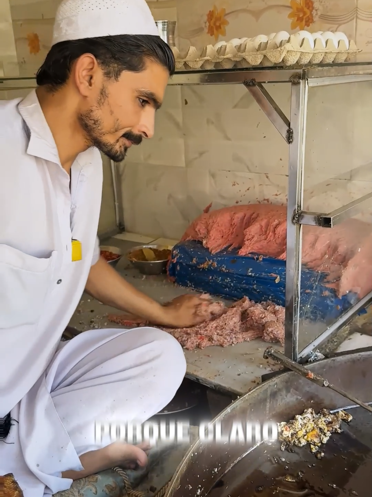 huevitos fritos al petrleo😂 #fyp #comida #viralvideos #india