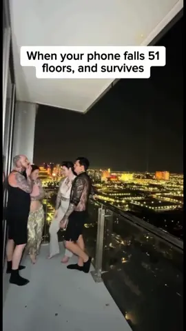 When your phone falls 51 floors and survives… 📍 Click & Chew - 988 Rue Champlain Street, Dieppe, NB #clicknchew #cafe #dieppe #trending #fyp 