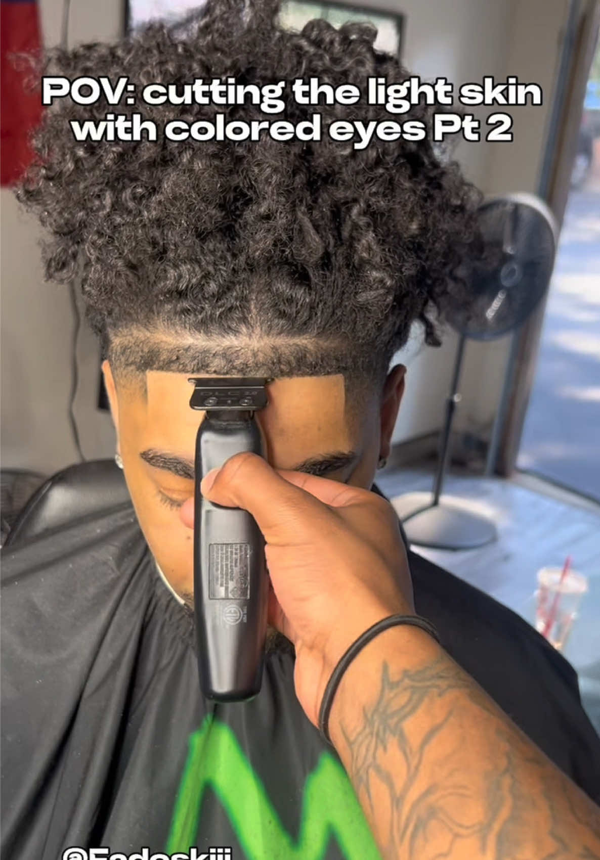 All I be wanting to do is look up to see if the lineup straight smh…why cant I look up🤦🏽‍♂️😂 @FadeSkiii #fyp #sauceyaustin 