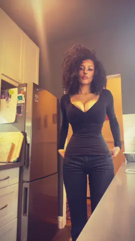 Next year I wanna do a real elaborate one 🙂‍↕️🤞🏽#halloweenmakeup #glamour #lepord #05 #lastminutehalloweencostumes 