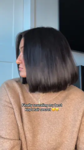 Finally revealing my BEST KEPT HAIR SECRET! ✨ THE SHINE ✨🤫 I can’t keep it to myself any longer, I have to spill the tea. @dpHUE ACV Hair Rinse cleanses, heals and adds so much shine. I’ll have it 🔗 in b!o 