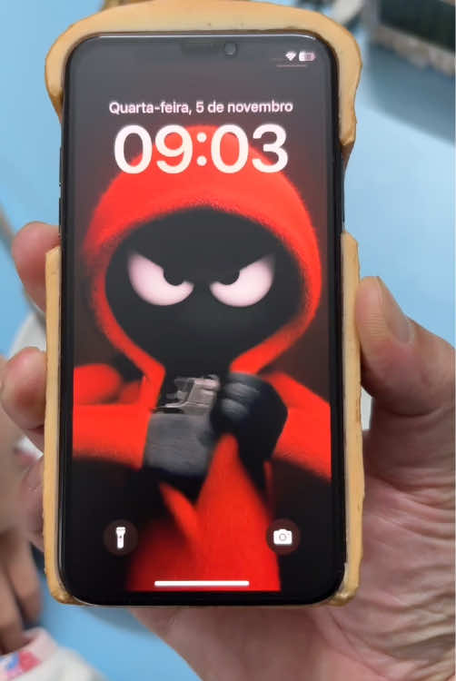 The same wallpaper in the lower left corner,you can download it and set it as your phone wallpaper #capcutforus #capcutpioneer #capcut #wallpaper #livewallpaper 1