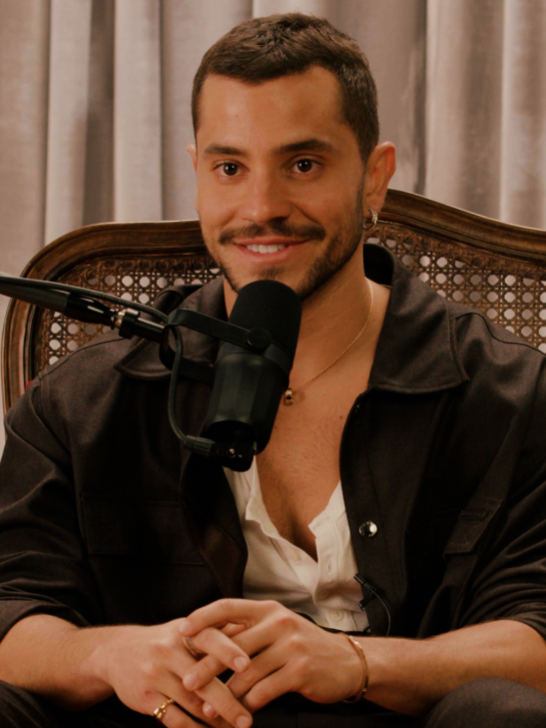 ASMR EM CARIOQUÊS 🥵 com @andrelamoglia. De nada. #osdonosdojogo #andrelamoglia #netflixbrasil #tiktokmefezassistir #netflix