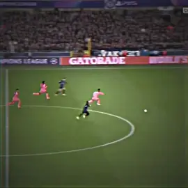 الهدف الثاني كلوب بروج 😂 ماذا يحدث معه برشلونه 😂😂#ريال_مدريد_عشق_لا_ينتهي #تصميم_فيديوهات🎶🎤🎬 #reels #تفاعلكم #محضوره_من_الاكسبلور_والمشاهدات 