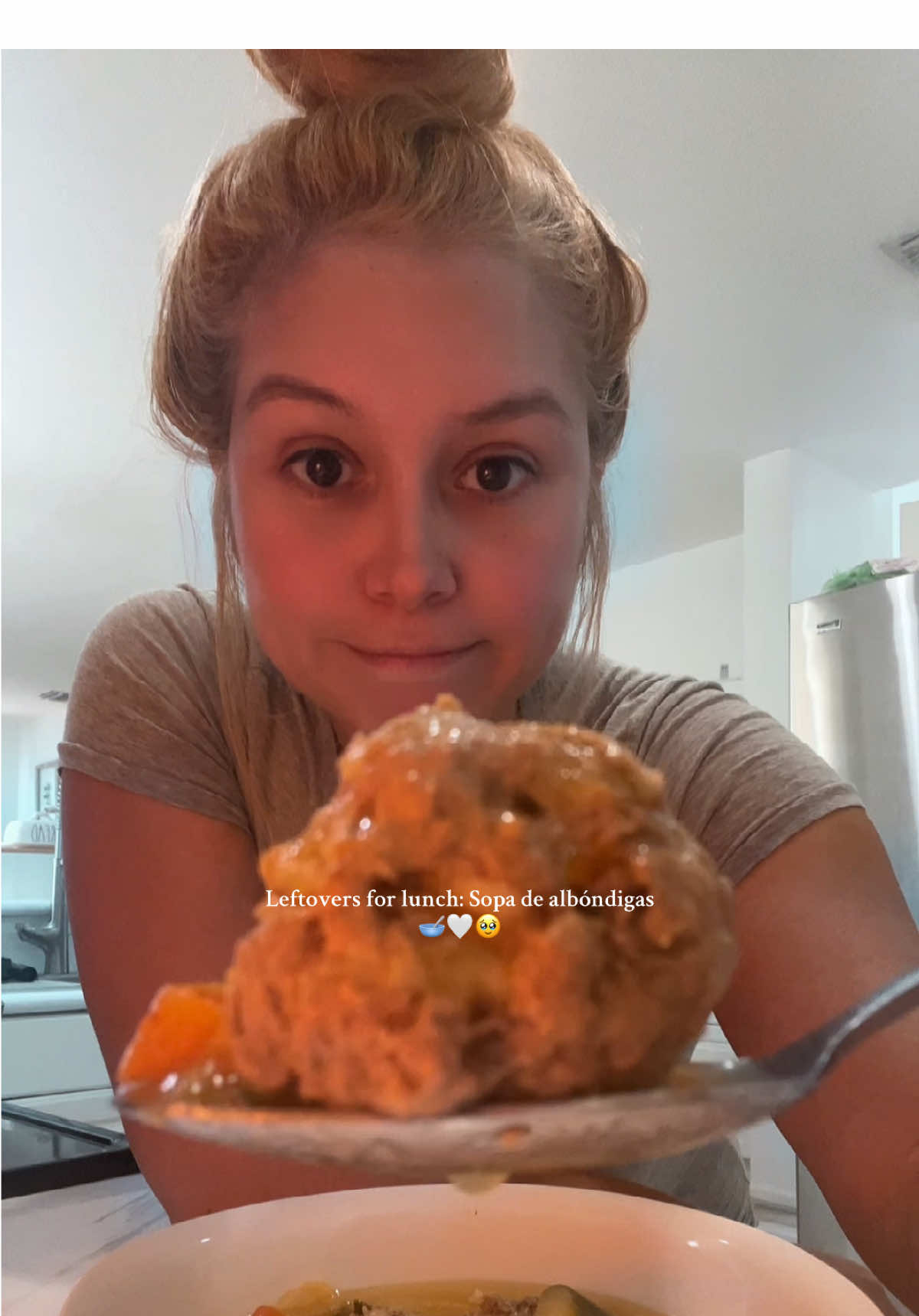 🌽🌽🌽I FORGOT WE HAD CORN TOO!!! But we all had extras!🤣🤣🤣  #leftoversforlunch #sopadealbondigas #momof3 #eatwithme 