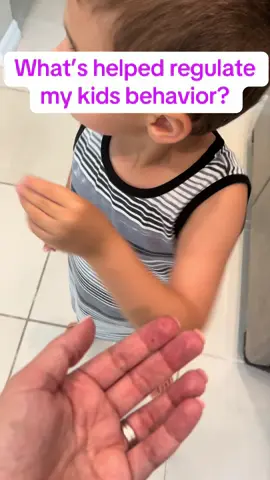 Don’t toss out your acorn + pumpkin seeds. LOADED WITH VITAMINS! Scoops them out and soak in water to remove phytic acid. This way they become easy to digest and nutrients become absorbable. Your gut will thank you later… and your nervous system!  ▫️These tiny but mighty seeds are packed with magnesium.  ▫️Magnesium can promote calmness by helping to relax the nervous system, muscles, and by regulating stress hormones and neurotransmitters.  #autismhealing #guthealing #whatmykodeats #maha 