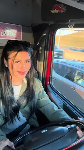 Yo siempre regalando sonrisas 🤗🤗💚🚛 #fyp #trucking 