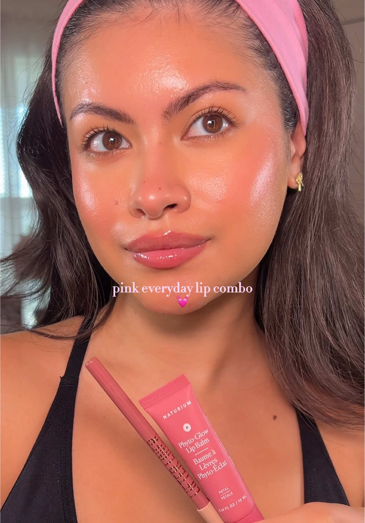 pink everyday lip combo 💕 going to the gym 🤭💕 @Maybelline NY lifter liner in 'fine line' @Naturium phyto-glow lip balm in 'petal' #lipcombo #pinklip #everydaymakeup #pinkmakeup #makeup 