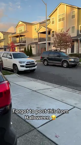 PUT YOUR HANDS 😅 @Project Big Screen (via:@Shasta) #halloween 