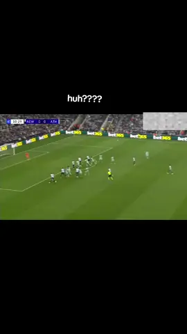 knuckleball on a header 😭💔 #championsleague #newcastleunited #danburn #viral #targetaudience 