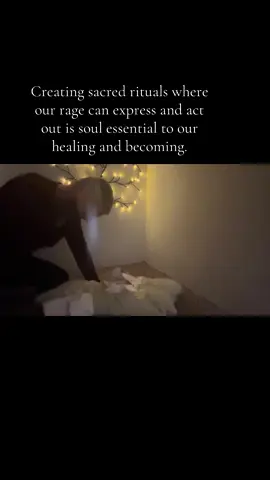 This is an edit of my prayerformance for the ritual theater program I’m in with @artofloving We’ve been working with the archetype Lilith and the astrology of our Black Moon Lilith. Mine is in Leo in the 4th house. Or as my beloved friend @maiaofgaia put it “you were not made to fit the doll house. You were born to smash it.”l Lilith is the parts in us exiled in order to survive. As I was envisioning my offering it became clear that I needed to speak, sound, move through the unspeakable wound of my family. Before she had me, my mom had two sons. When they were young she got a divorce, met my Dad and left them in order to ran away with him across the country. She accidentally got pregnant with me a couple years later.  No one in my family told me this or speaks of this. I had to out the pieces together myself. I am a living embodied reminder of the gaping wound my family wants to forget, silence, and shame.  For awhile now I’ve felt this feral desire to stab my mom in the face. This unfathomable rage that felt like, if I let it out, it would overcome me. So I decided to let Lilith take me there.  Because I knew underneath all that rage was a wound that needed to be tended to and the only way to get there was to feel the sacred anger first.  We’re holding a No Apologies Rage Ritual next Monday 10am PT live and recorded on zoom, and we’re calling in play as our ally. Cause yes, rage is intense. But with play at our side, we expand our capacity to go to the places that scare us (emotionally speaking;)  This is just one of the thread we’ll be exploring in our holiday support coven: Reclaim Your Sacred No. We’re coming together to unravel the threads of codependency, expectation and obligation right with their the thickest.  All in devotion to building a life we love to live by realigning our soul’s resonant yes. Links to all the things in bio Loving you, Alli #rage #grief #motherwound #ritualtheater #somatichealing 