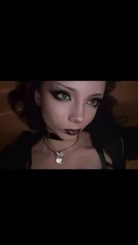 Low-key high-key DÖR för de här sminket #4upage #iconic #alternative #alttiktok #diva 
