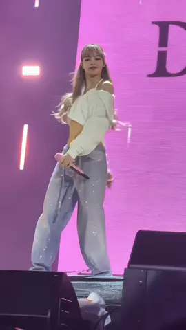 Oii❤️ᤐ ˖ ࣪ ➤ 𖥻 Fancam da Lisa ! Se for pegar comente 