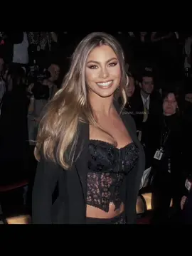 She’s so fine#sofiavergara #fyp #fyppp #xcyzba #beauty 