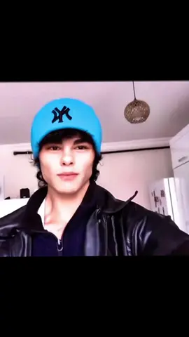 #lookism #looksmax #mew #blackpil#fyp@Chalom 