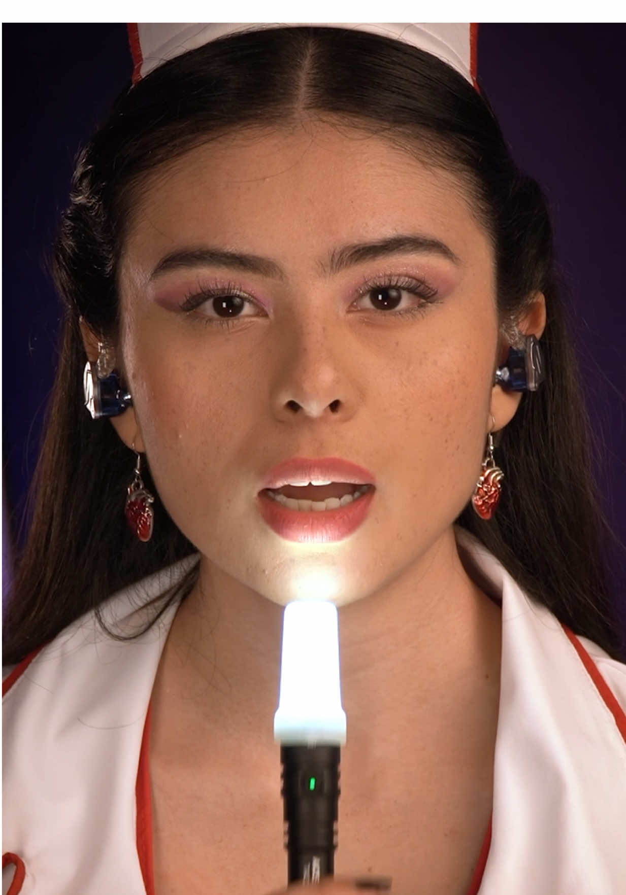 Sigue la luz 💡 #vicoasmr #asmr #asmrvideos #triggertime 