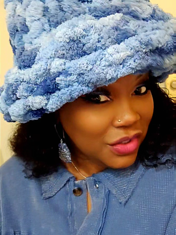 Thank you soooo much @JustJasii Renee !!! I love it! My 1st one in my favorite color! YOU ROCK! 💙💙💙 #fyp #chunkyyarnbuckethat #crochet #justjasiirenee #dopehat