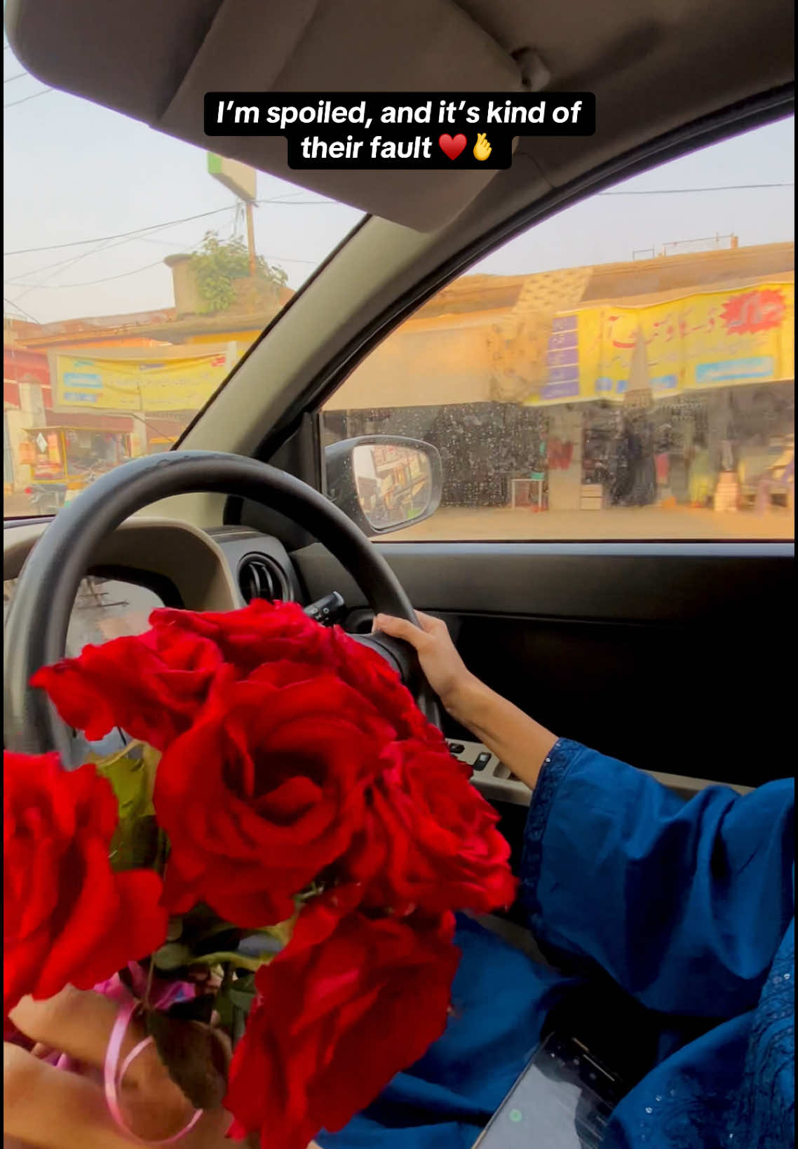 When your friends treat you better than most men treat their girlys, you realize standards aren’t expensive, they’re just rare🤍🫰 @thelaraibaura #ily 