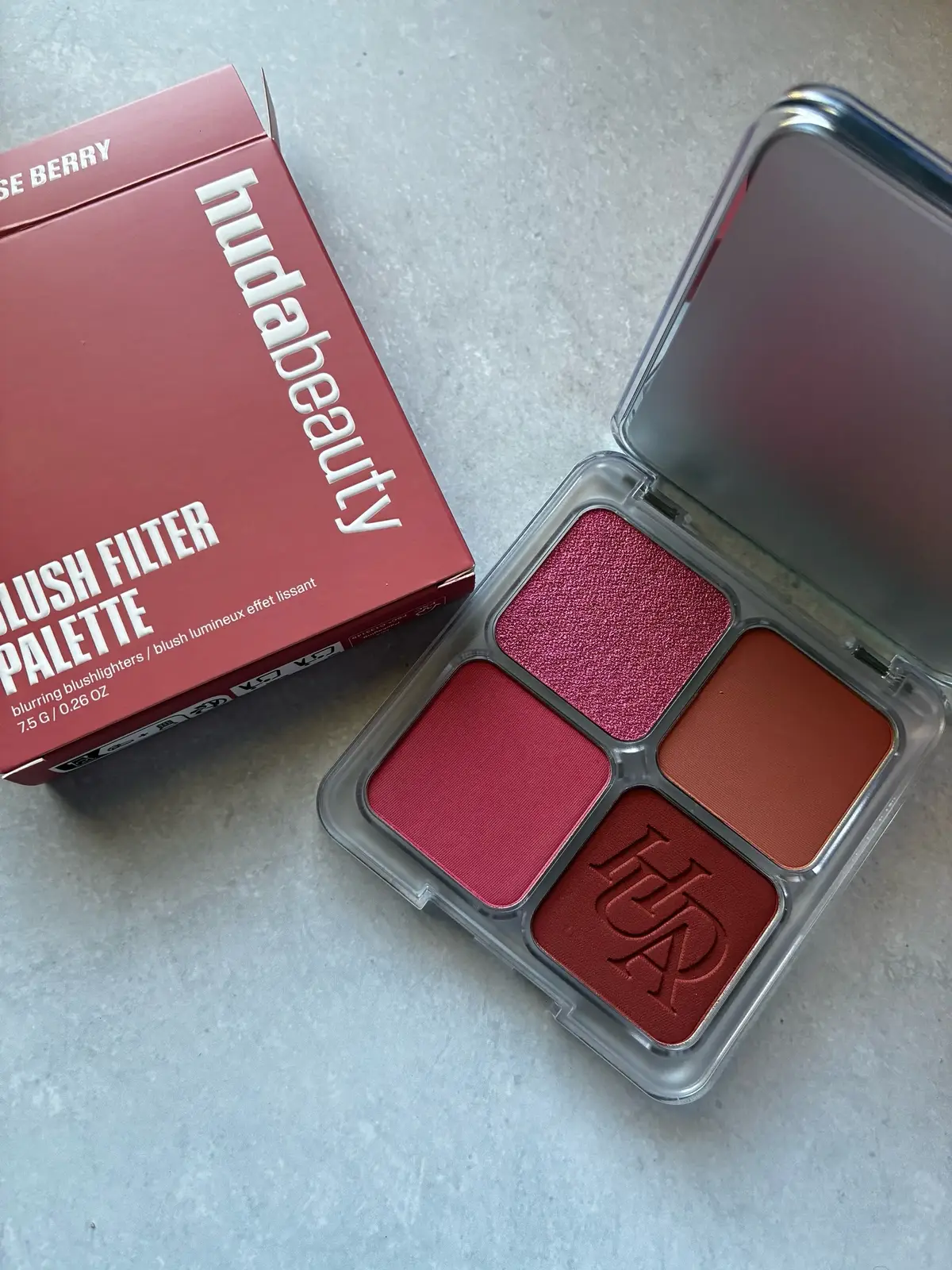 Meet the new Huda Beauty Blush Palette, where soft glam meets serious glow. The shades are buttery, blendable, and give that “just kissed” flush that lasts all day. My favorite part? The shiny topper shade that makes your cheeks look lit from within! I am even using this as an eyeshadow bc it shines so beautifully! Every shade in this palette compliments the other!! Its luxe and radiant, definitely my new blush obsession🌸✨ #HudaBeauty #BlushCrush @Huda Beauty 
