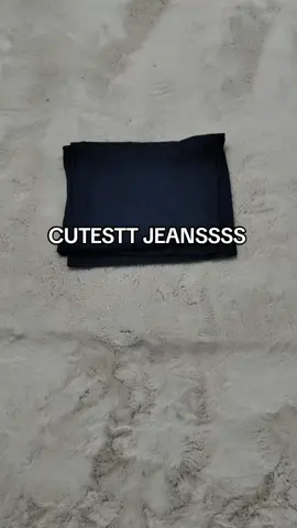 Want the cutest jeans EVER?!...Look no further @Halara_official #halarajeans #halara #halaratiktokshop #halarajeanschallenge 