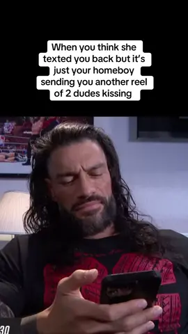 Like bro are we deadass 🙄 #WWE #romanreigns #wwefan 