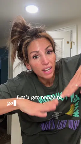 Magic kingdom day in Disney world! Hoping all the Christmas stuff is out 