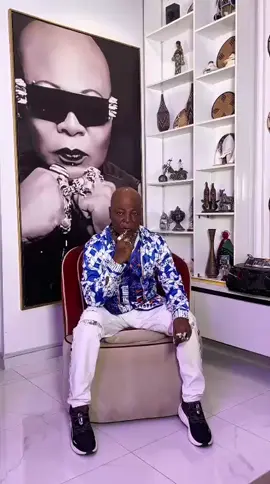 If your marriage dey experience some wahala, pls try and sort it out privately. No point in washing ur dirty business on social media. Abi wetin you think?