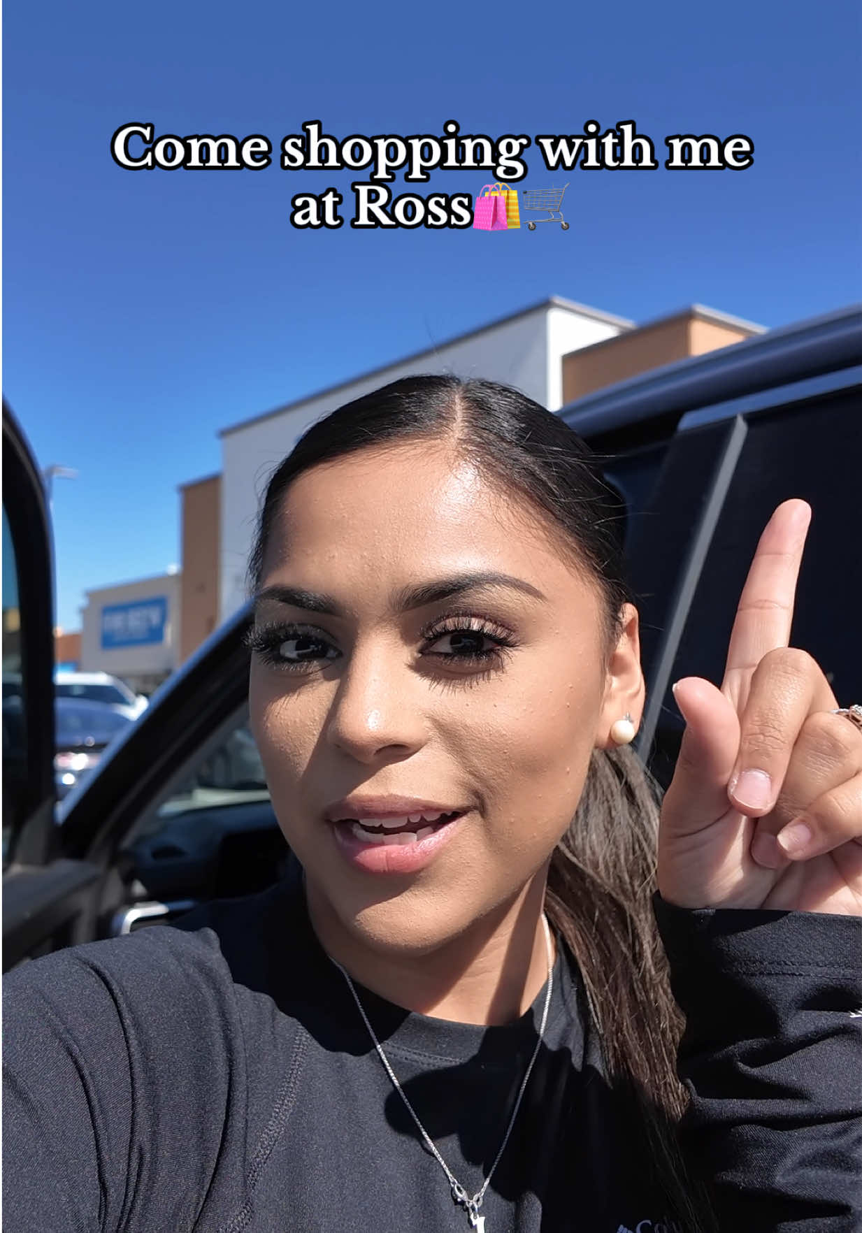 Come shopping with me at @Ross Dress for Less 🛍️🛒 #shopping #ross #rossfinds #christmas #laredotx 