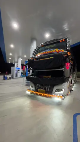 เรียบหรูตามสไตล์🦅🤍#น้องหนึ่งทรานสปอร์ต #คิดจะเที่ยวให้ให้คิดถึงเรานะครับ #ทีมงานคุณภาพ⭐️⭐️⭐️⭐️⭐️ #การเดินทาง #บัสเทคเมืองไทย🇹🇭 #fypシ゚ 