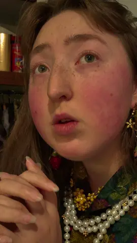 WHAT'S GOING ON?!⚜️🍒🌟📯 #whatsup #4nonblondes #vintagefashion #1980s #naturalbeauty 