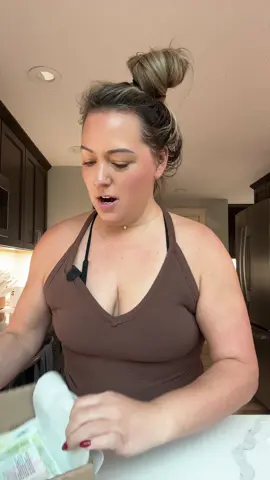 Clinique’s Black Honey will always be elite!! And now they have a bundle on TikTok Shop!! @Clinique #cliniqueblackhoney #clinique #cliniquegrandopening #cliniquesuperbrandday 