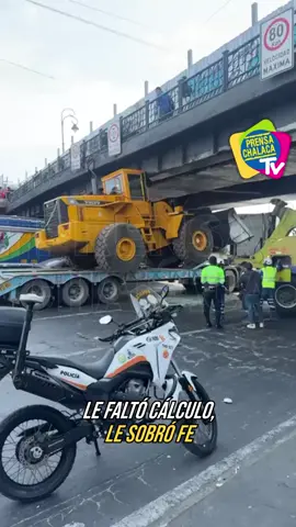 #Viral |Le faltó cálculo, le sobró fe  || #Puente #Tráfico 