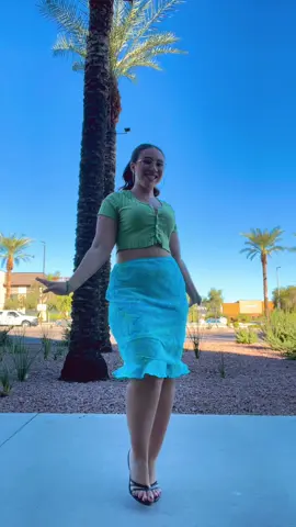 I heard she opened up her SweetBestie account again because everyone said she was sitting on her next career. What?! Who said that. #fyp #fypシ #OOTD #curvy #heels 