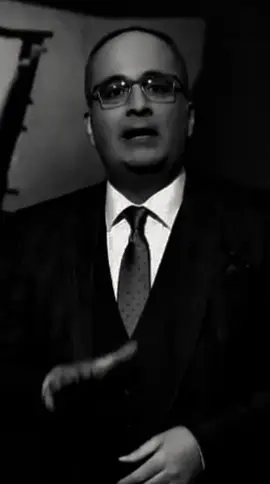 إذا رأيت نيوب الليث بارزة فلا تظنن أن الليث يبتسم  لمظهر الخادع لا يجب أن يغرك، وأن ابتسامة عدو أو شخص سيء قد تكون مجرد قناع لغضبه أو خططته السيئة. #قصص_حكم_وأمثال #متابعة_قلب_تعليق_مشاركة_ 