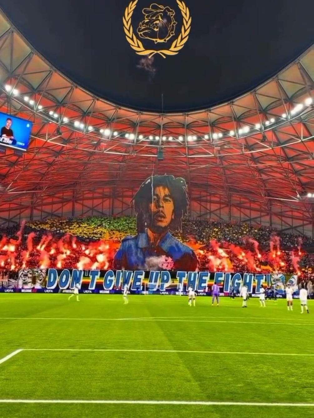 Marseille - Atalanta  05/11/2025 UEFA Champions League  Scénographie et craquage de la part des ultras marseillais 