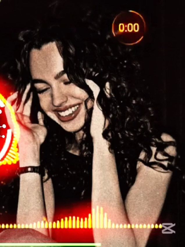 پشتو نوی سندره دوه خاله دی شنه دوه په رنجو تور  ملگرو لایک فالو کوي منننه#اهنگ_پشتو #پشتو_سندره #دلتنگی🖤🍁 #viral 