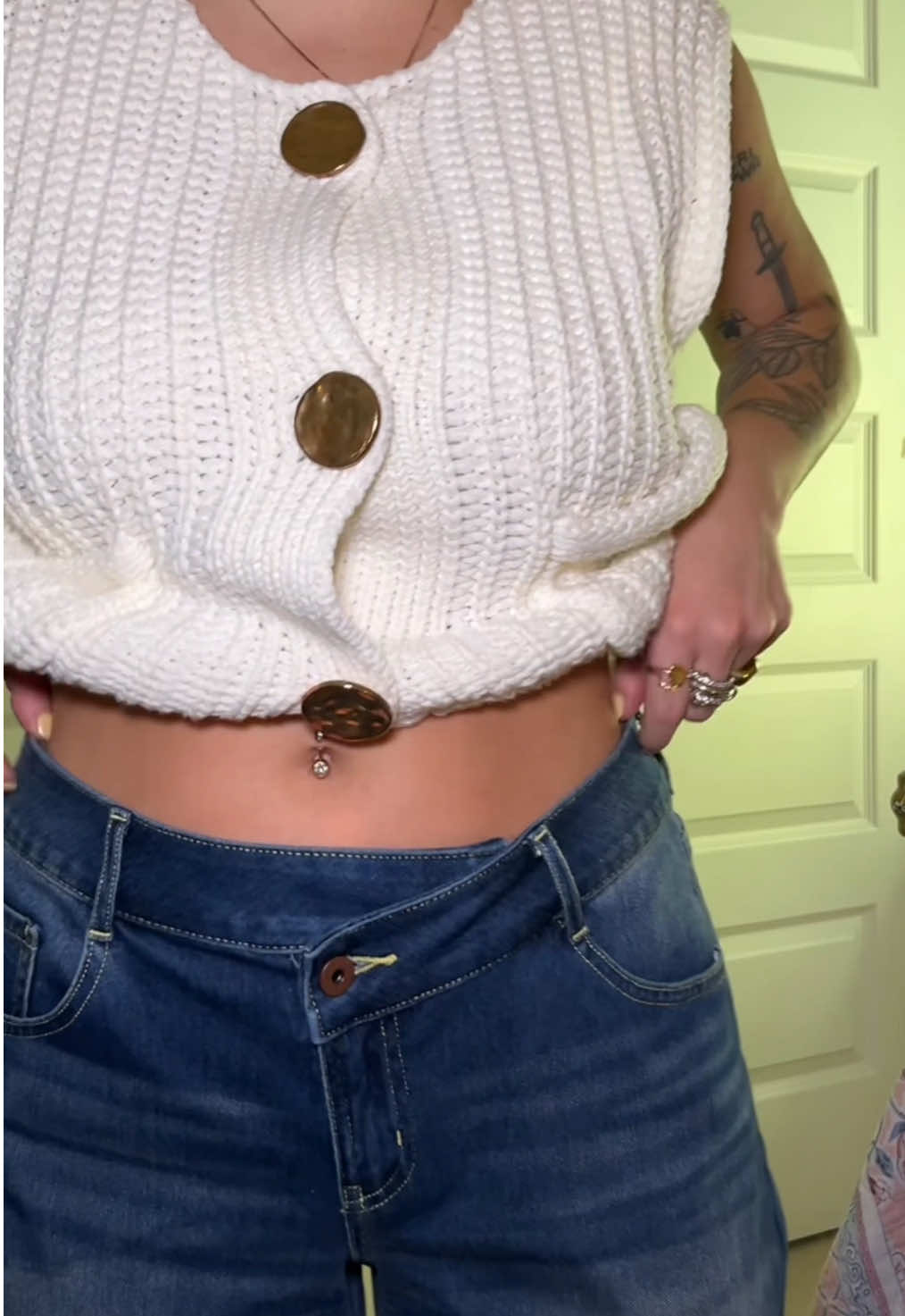 who knew my favorite jeans would be from @Halara_official ! #halara #halarajeans #halaratiktokshop #halarajeanschallenge #tiktokshopnewarrivals 