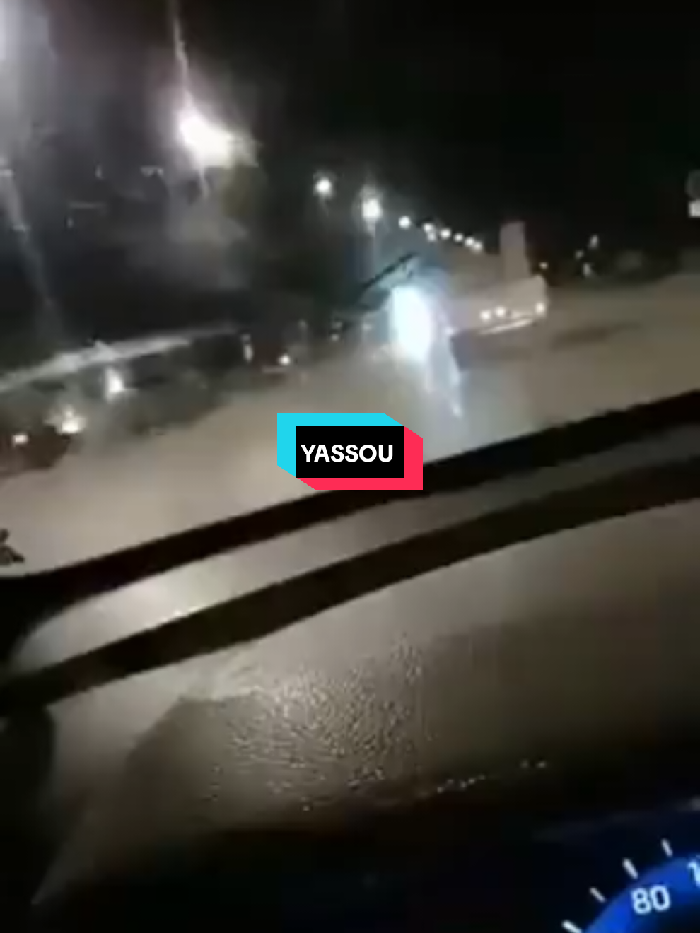 الليل بدموعه قاسي وياويلى من ساعاته والصبر لسه ساكت وياويلى من سُكاته #explorepage✨#trendingvideos #viralvideos #fypageシ#fo ryoupage❤️❤️ 