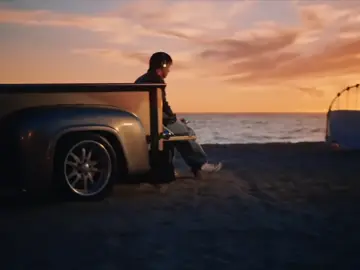 slow dancing in the dark @Joji #joji #jojilyrics #slowdancinginthedark #lyrics #jojiedits 