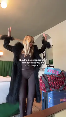 y’all mind if a white girl catch a vibe? #LA 