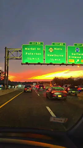 A stunning sunset leaving New York City toward New Jersey — the sky glowing with color as the city slowly fades behind. One of those moments when you just want to watch in silence. #newyorkcity #nyc #newyork #sunset #newjersey 