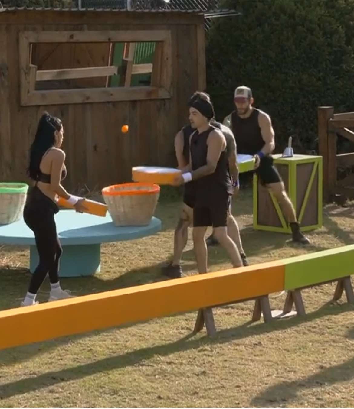 Emocionate juego del Huevo Dorado, mis granjeros lo dieron todo pero fue el equipo verde liderado por #FabiolaCampomanes quienes salieron victoriosos💪 Lunes a viernes 9:00 p.m. por Azteca UNO Domingo La Gala 8:00 p.m. por Azteca UNO #LaGranjaVIP 🌾 Transmisión 24/7 en #DisneyPlus