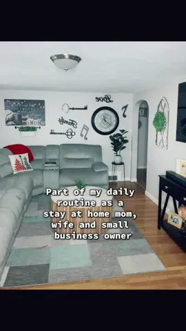 Después de un tiempo con Dios y llevar a Lucas a la escuela, esta es parte de mi rutina diaria 🥰 el resto les mostraré después 🙏 @A&C by Michelle  #smallbusinessowner #stayathome #stayathomemom #emprendimientodesdecasa 